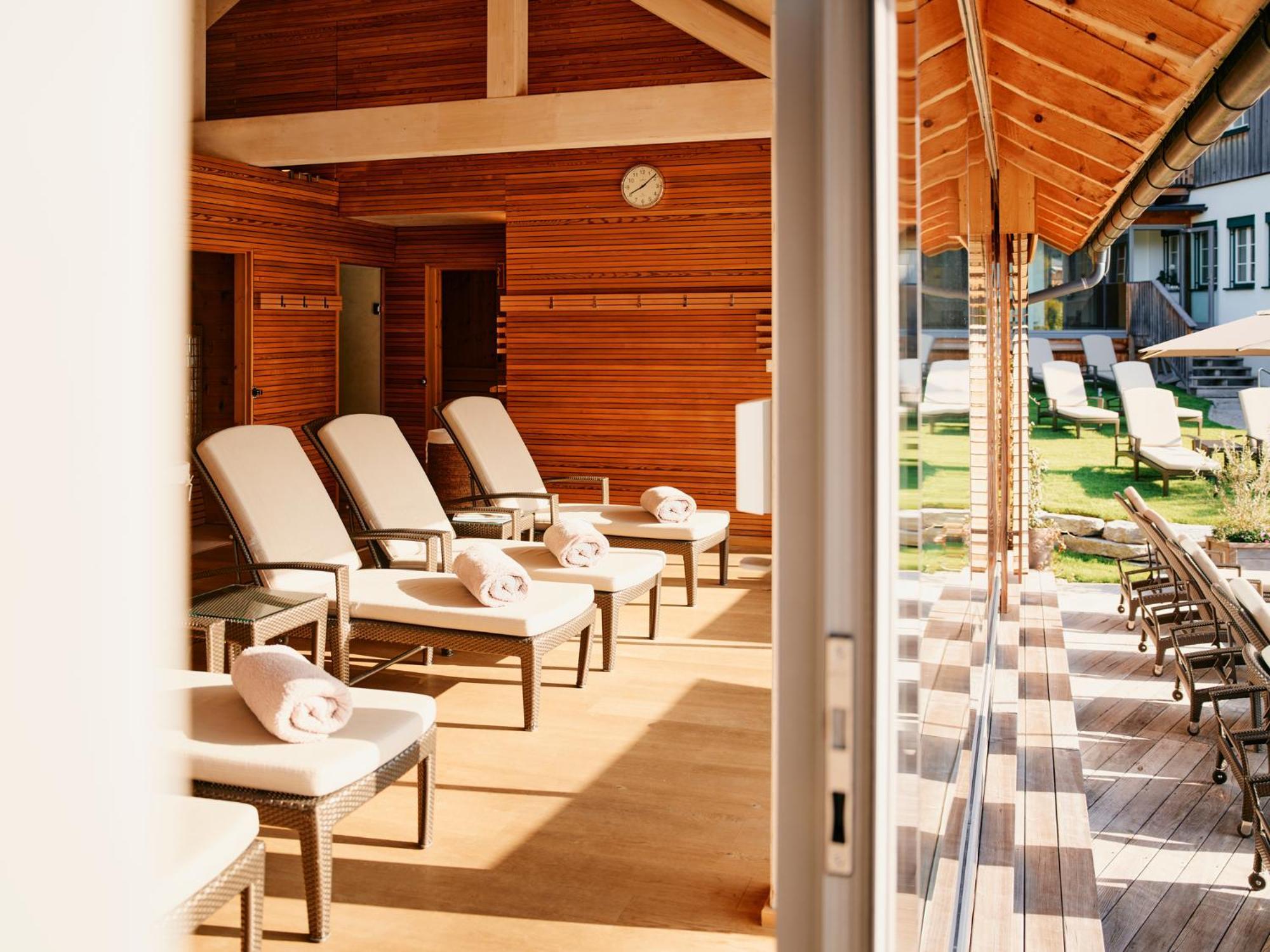 Tauroa Seehotel Grundlsee Exterior photo