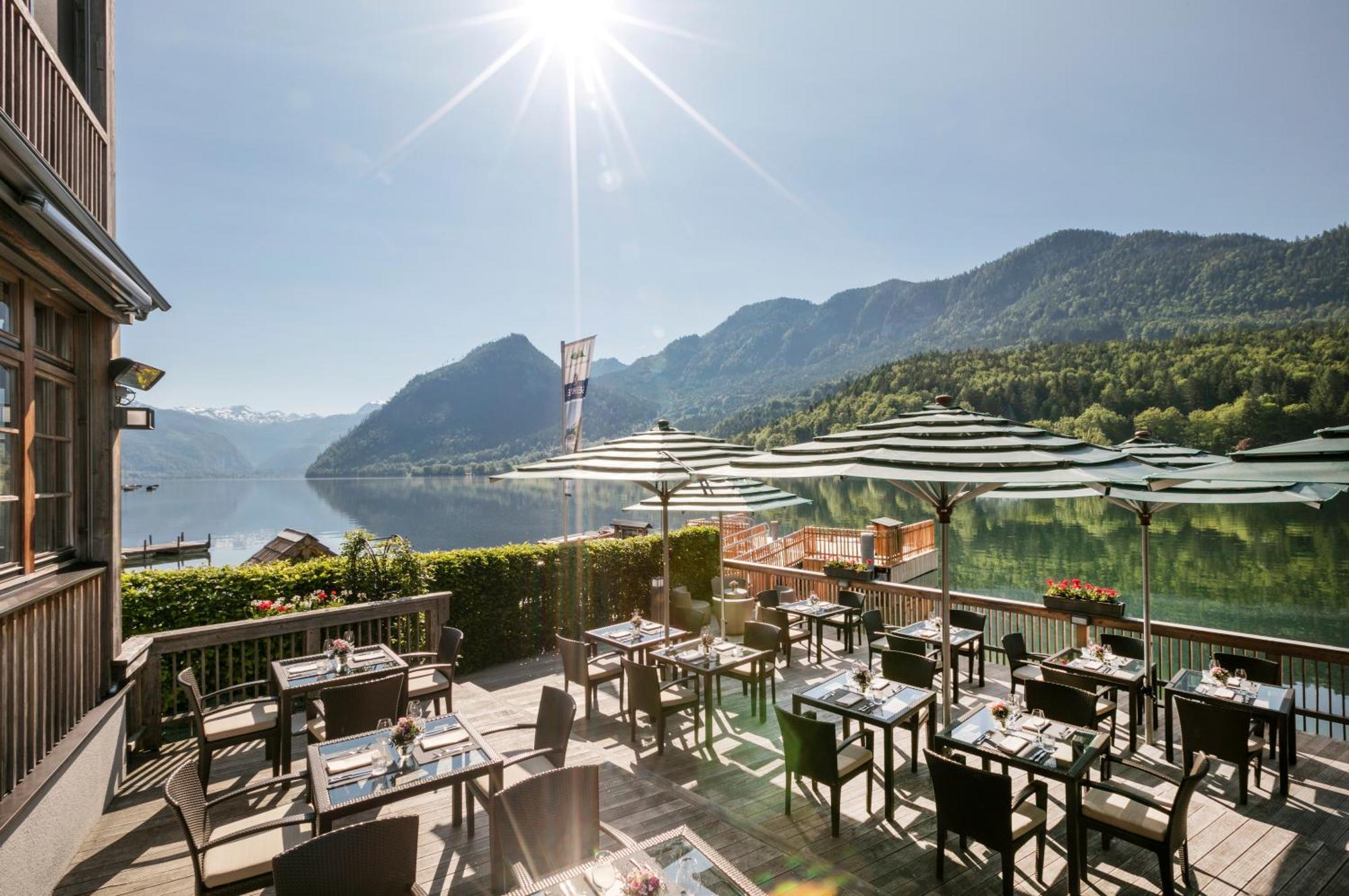 Tauroa Seehotel Grundlsee Exterior photo